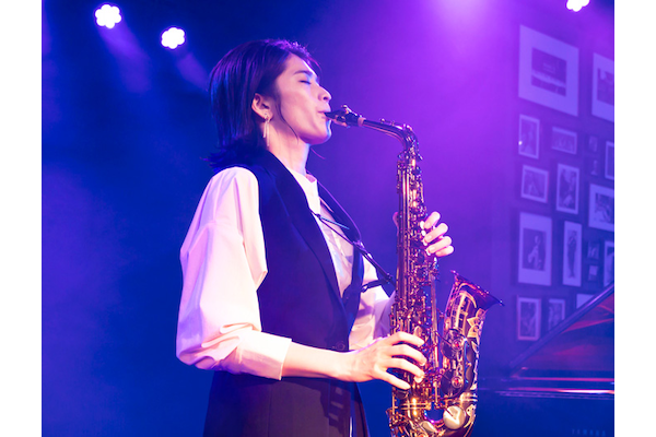 Yamaha Saxophone YAS-82ZA feature image