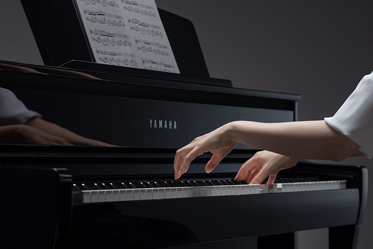 CLP-725 - Overview - Clavinova - Products - Pianos - Musical
